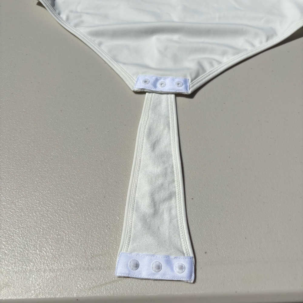 Chiquis Sold Out "The Birthday Suit" Bodysuit – White One Shoulder Size M - Picture 4 of 4
